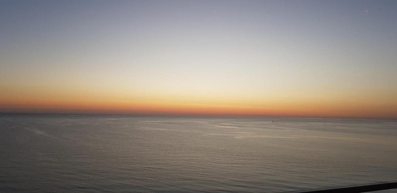Sul Mare... Daire Misano Adriatico Dış mekan fotoğraf